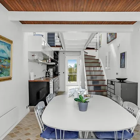 Beautiful In Glesborg With House Sea View בית נופש Bønnerup Strand